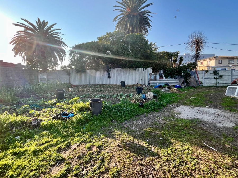 6 Bedroom Property for Sale in Riverton Western Cape